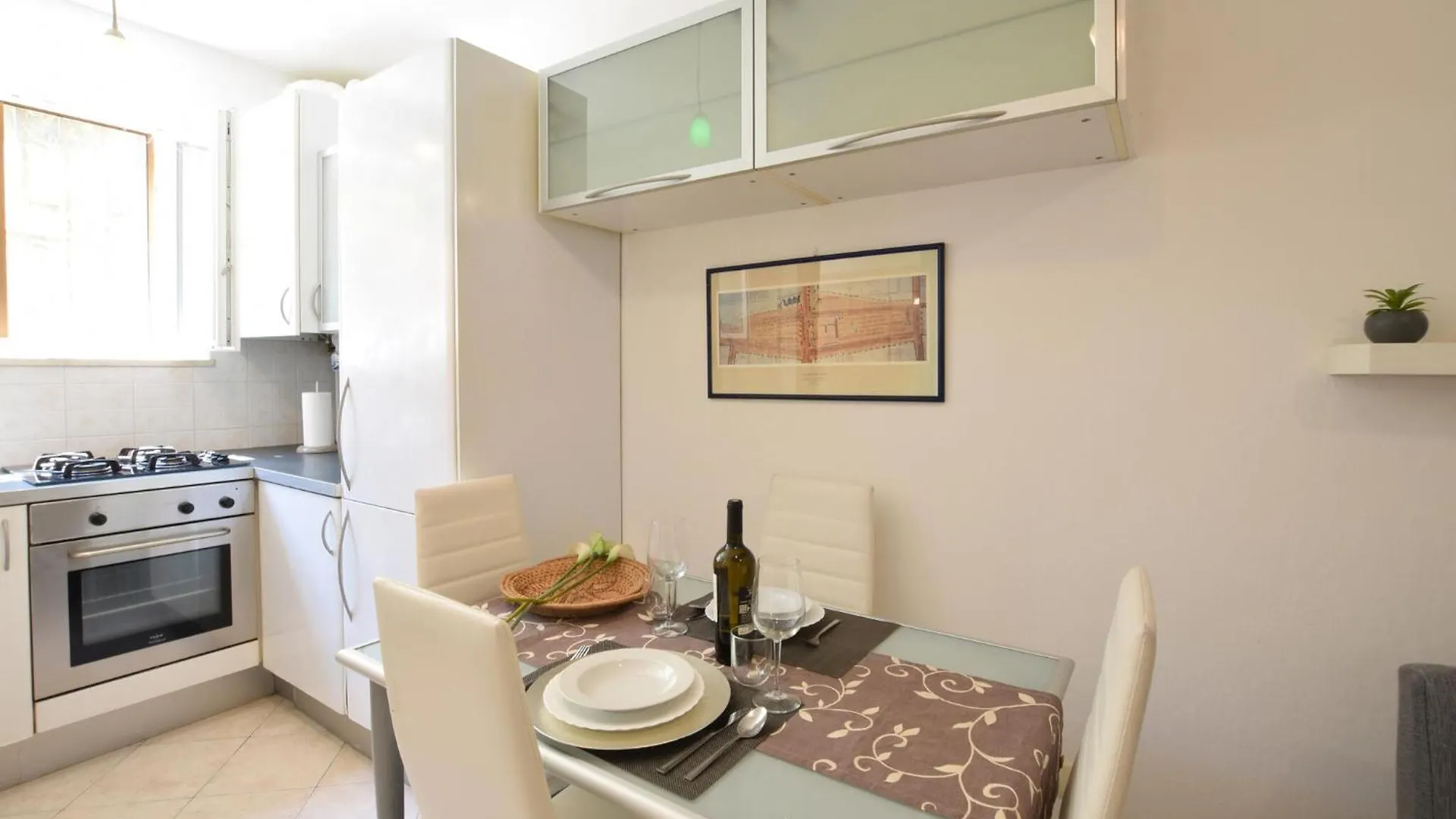 Amazing Apartment In Bardolino With Wifi