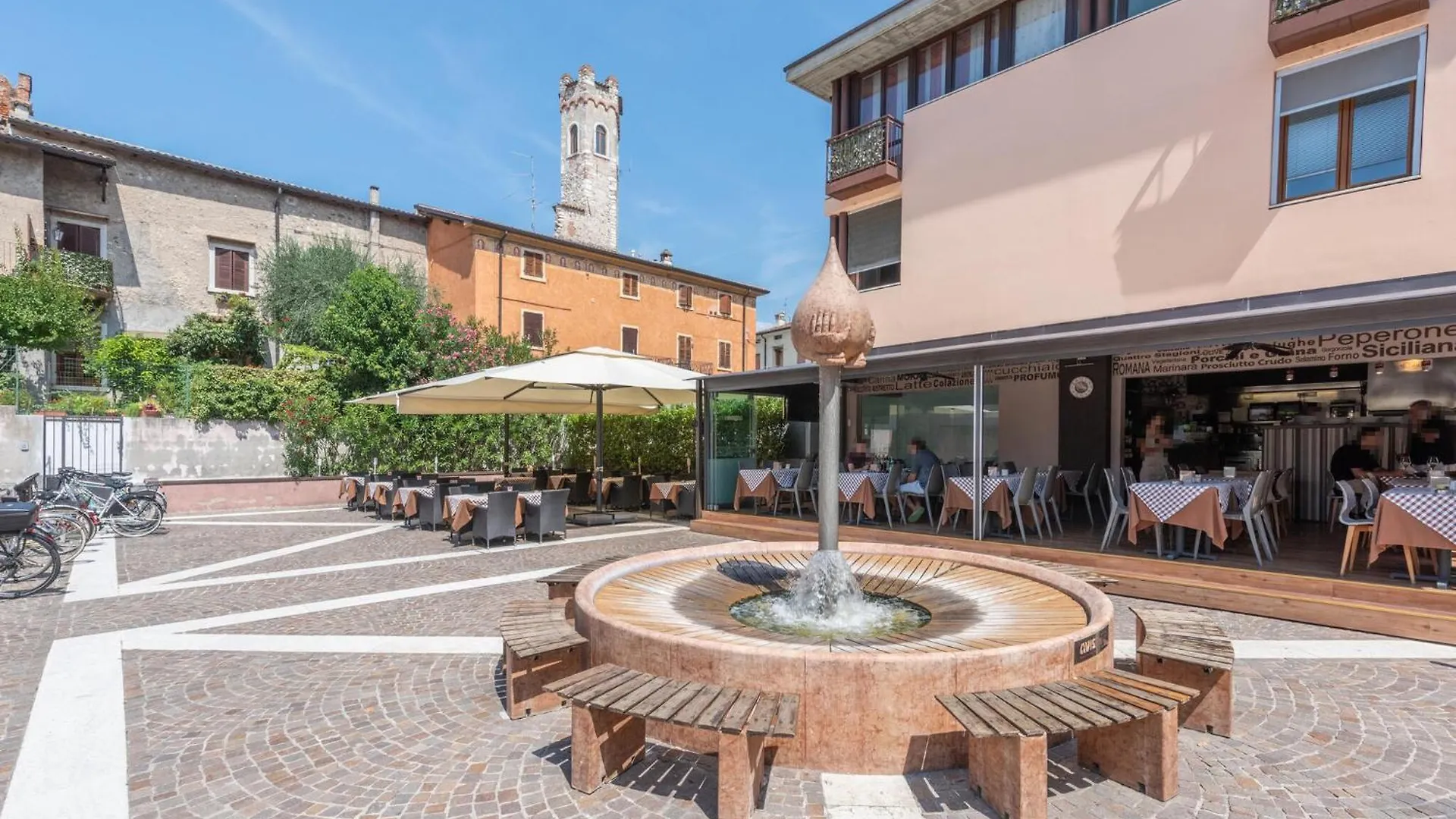 Amazing Apartment In Bardolino With Wifi 0*,