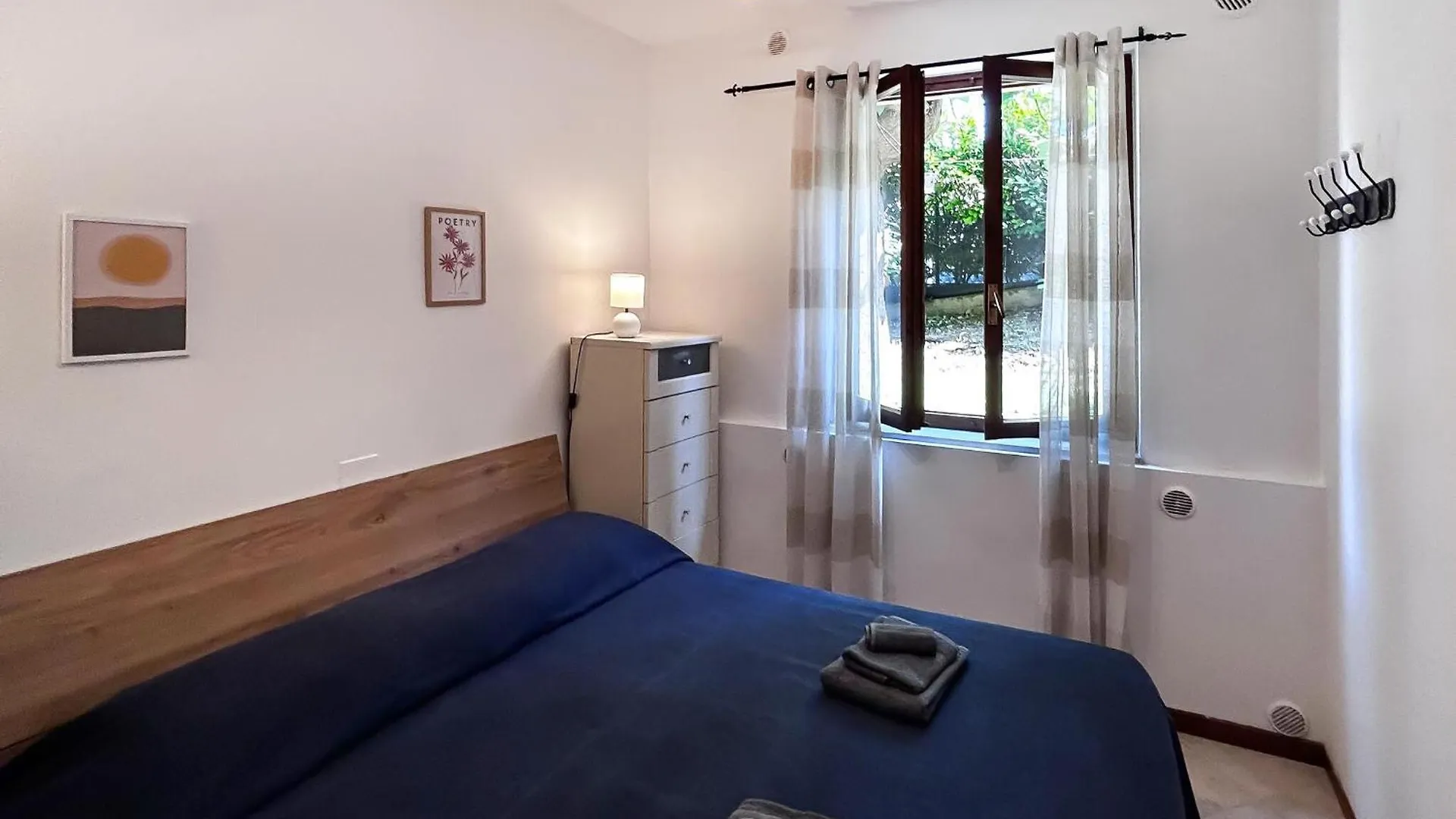 Amazing Apartment In Bardolino With Wifi